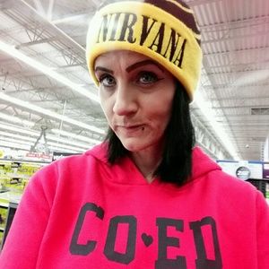 Meet your Posher, Andrea